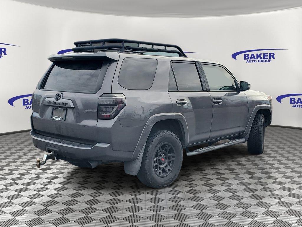 Used 2018 Toyota 4Runner SR5 Premium image 2