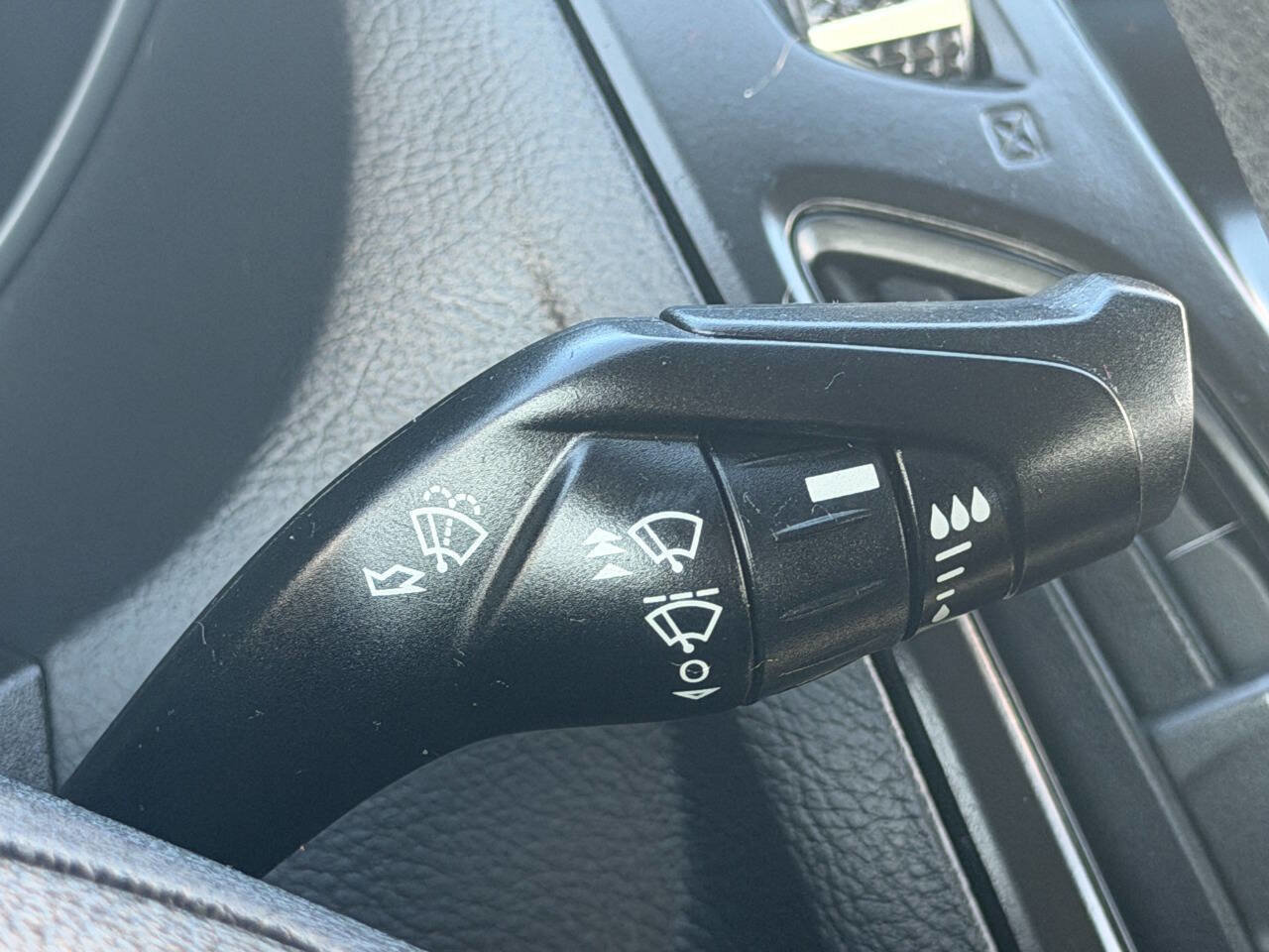 Used 2016 Ford Focus SE image 34