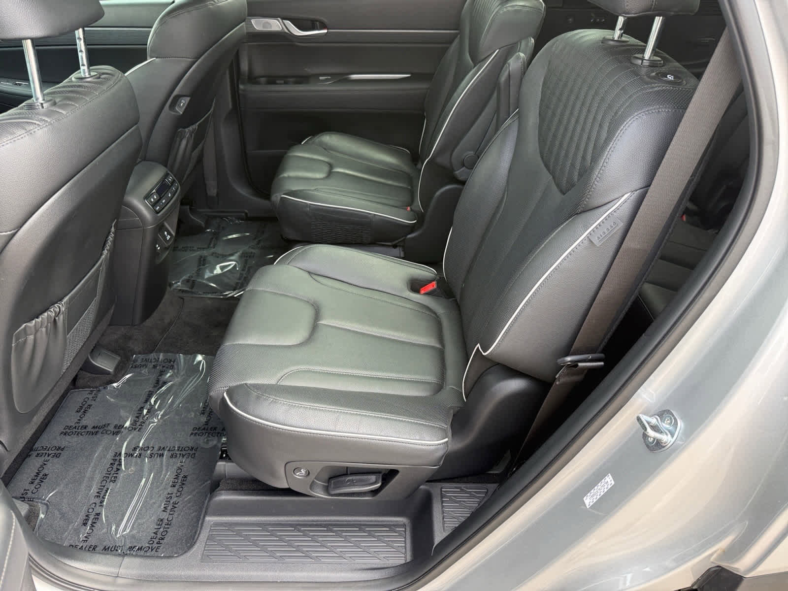 Used 2024 Hyundai Palisade Limited AWD/4WD image 11
