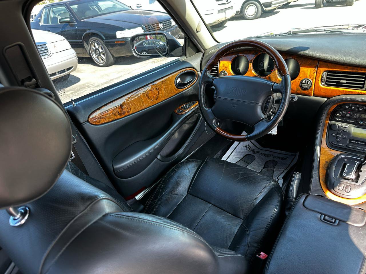Used 2003 Jaguar XJ8 RWD image 44