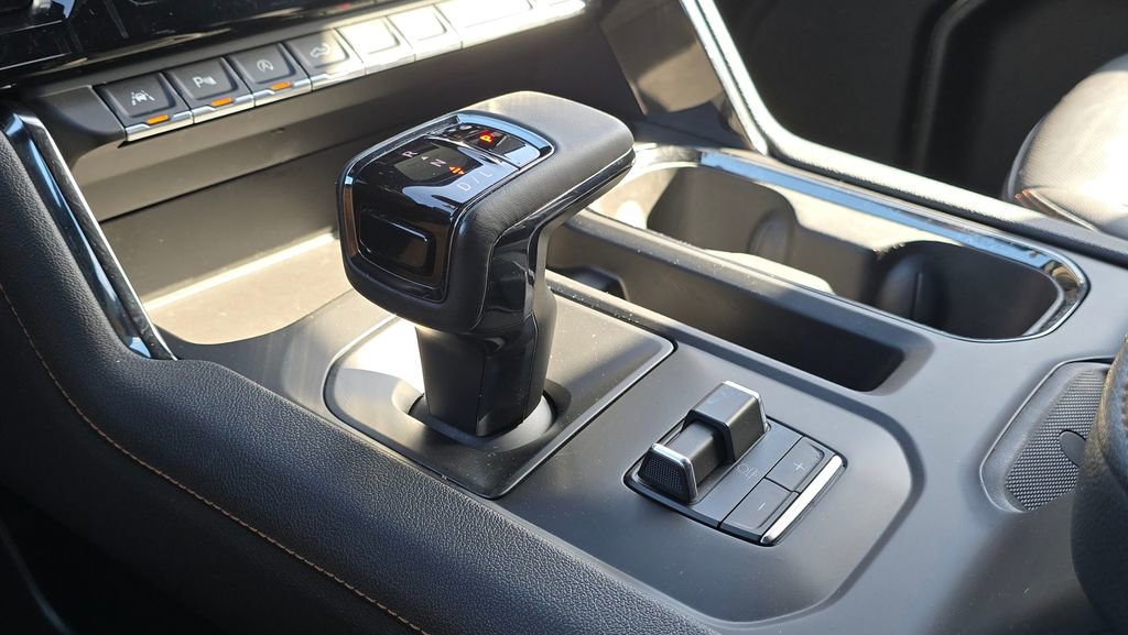 Used 2024 GMC Sierra 1500 AT4 w/ Technology Package AWD/4WD image 80