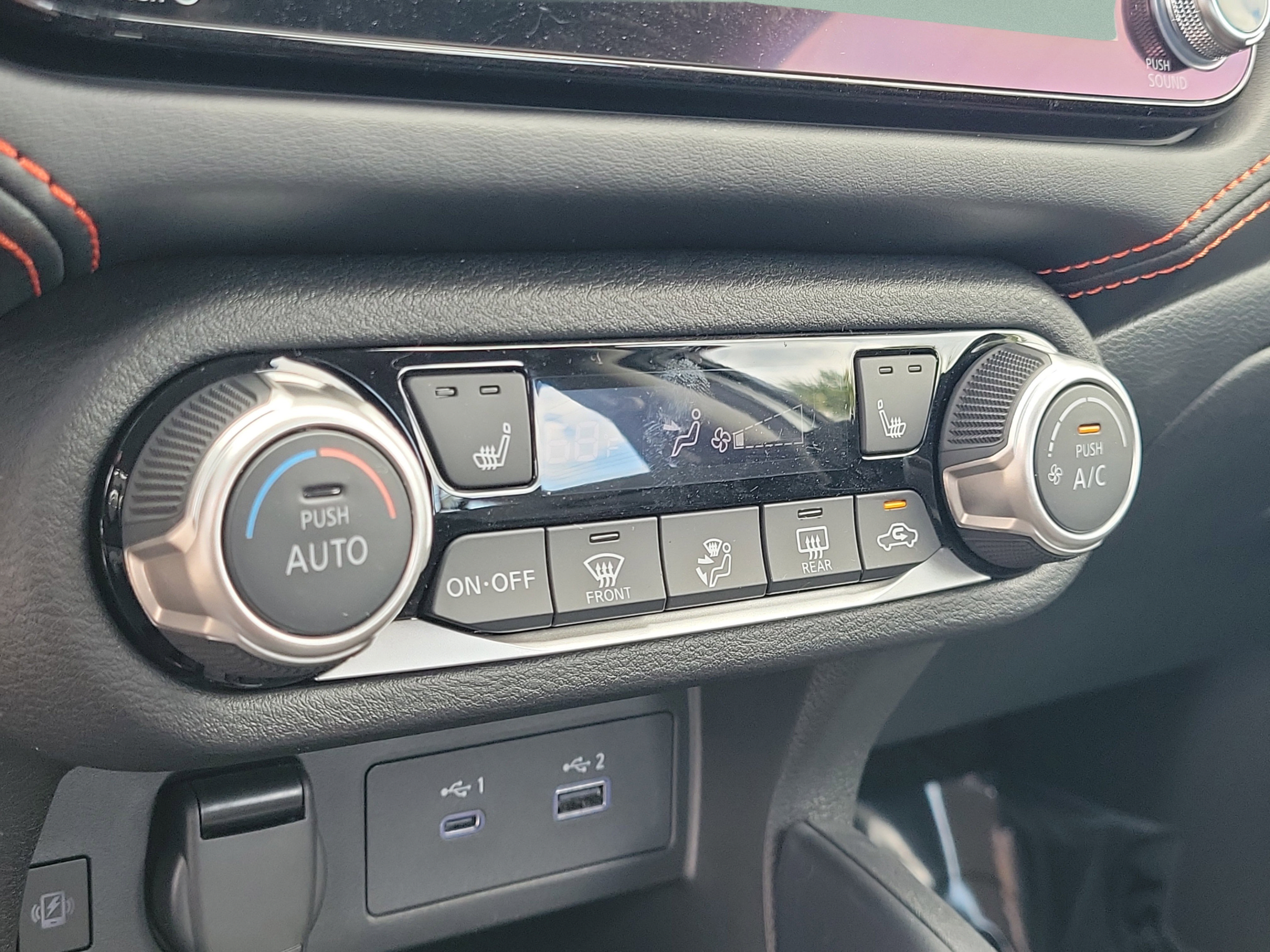 New 2025 Nissan Versa SR w/ Trunk Package FWD image 25
