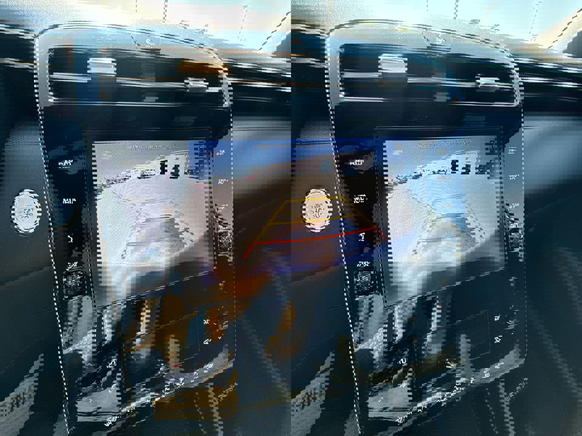 Used 2024 Hyundai Santa Cruz SEL image 14