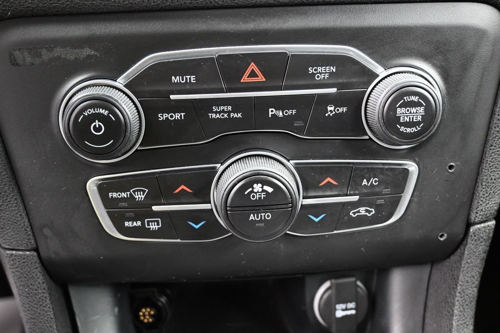 Used 2021 Dodge Charger SXT AWD/4WD image 27