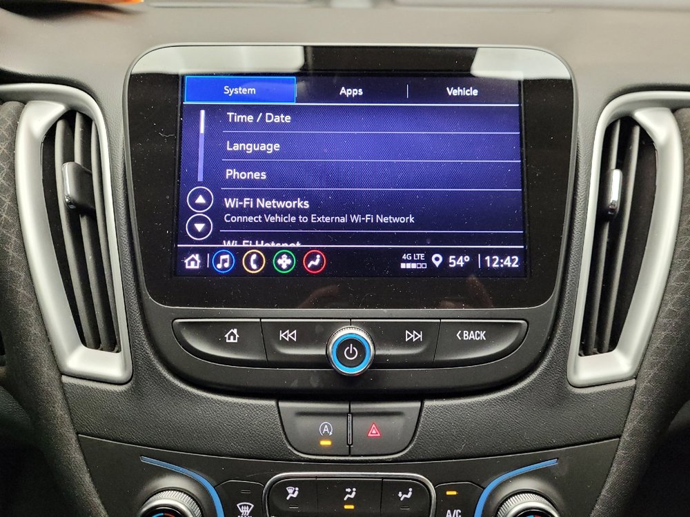 Used 2024 Chevrolet Malibu LT image 25