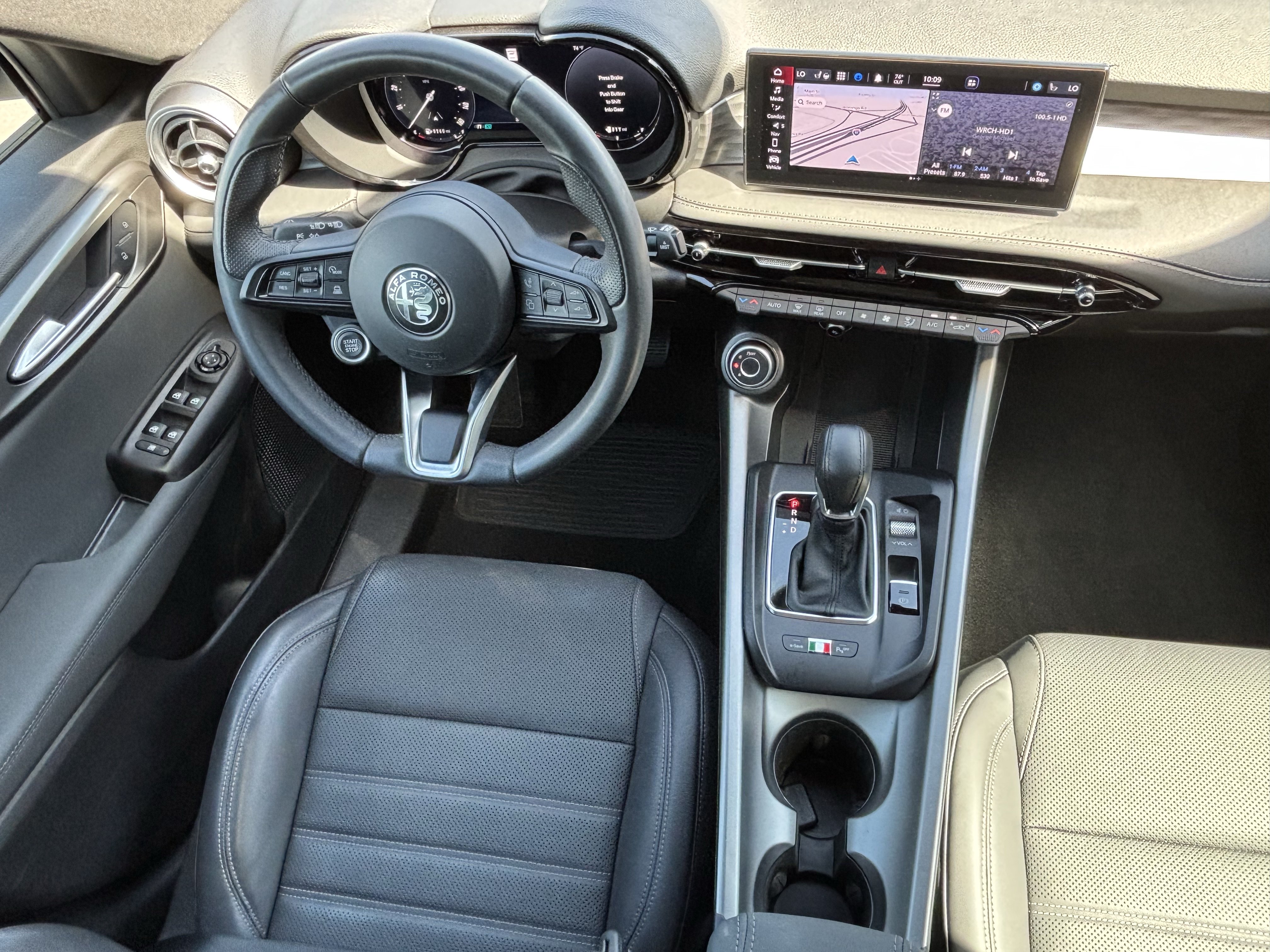 Used 2024 Alfa Romeo Tonale Ti w/ Premium Interior Package AWD/4WD image 17