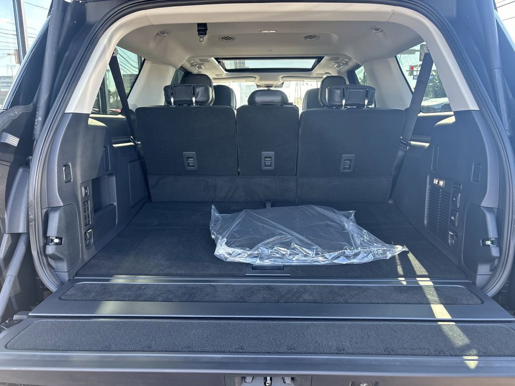 New 2025 Lincoln Navigator L Reserve image 12