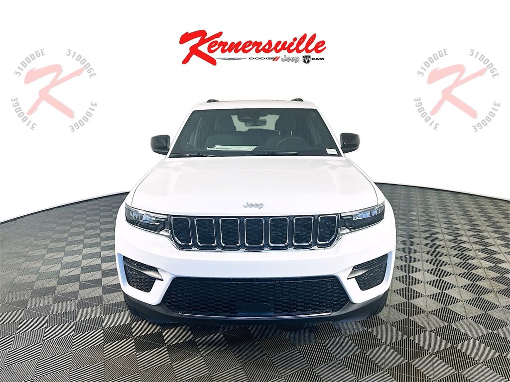 New 2025 Jeep Grand Cherokee Laredo X w/ Luxury Tech Group I video 2