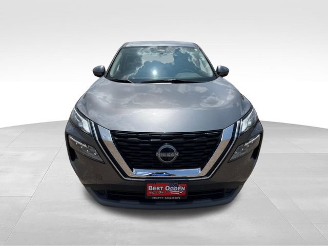Certified 2023 Nissan Rogue SV FWD image 2