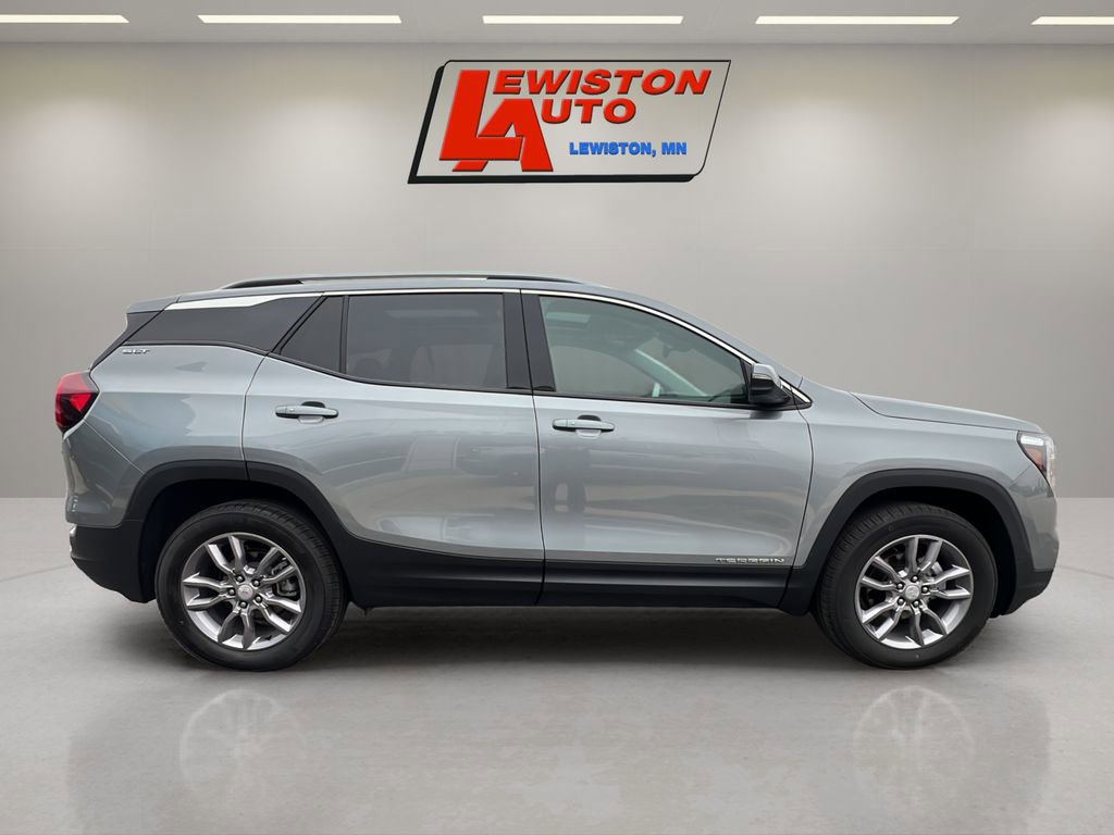 Certified 2024 GMC Terrain SLT w/ Infotainment Package II image 13