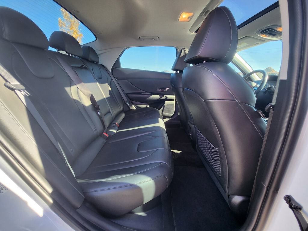 Certified 2024 Hyundai Elantra Limited image 12