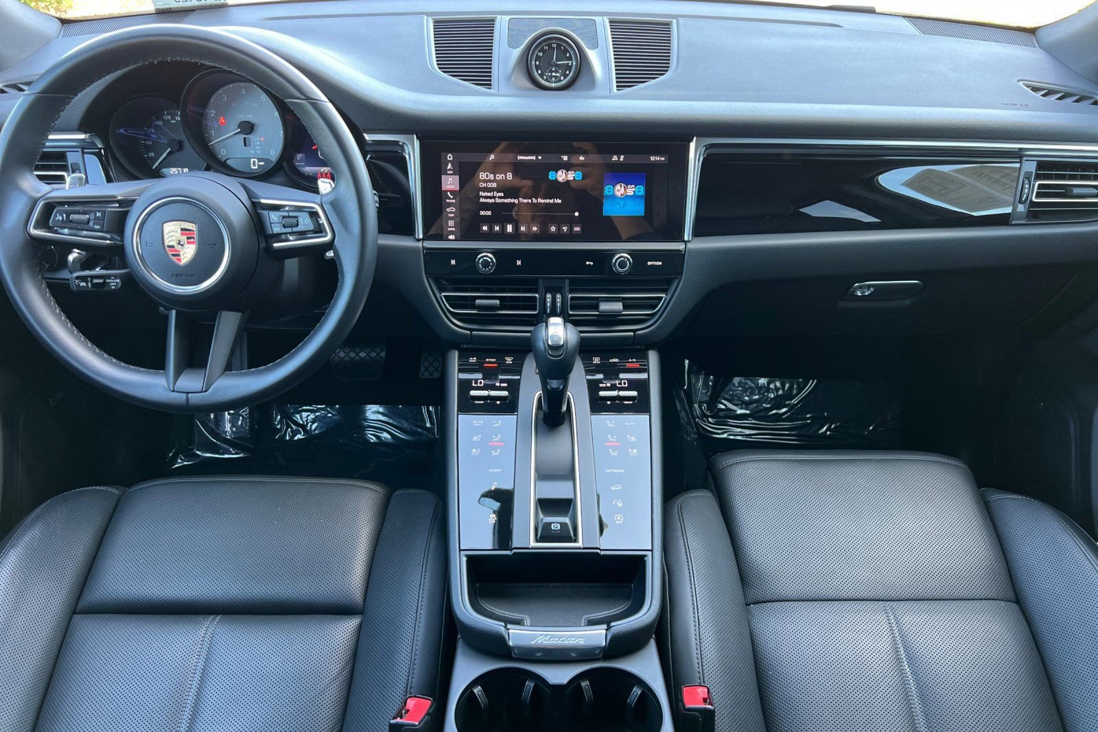 Used 2023 Porsche Macan S AWD/4WD image 3