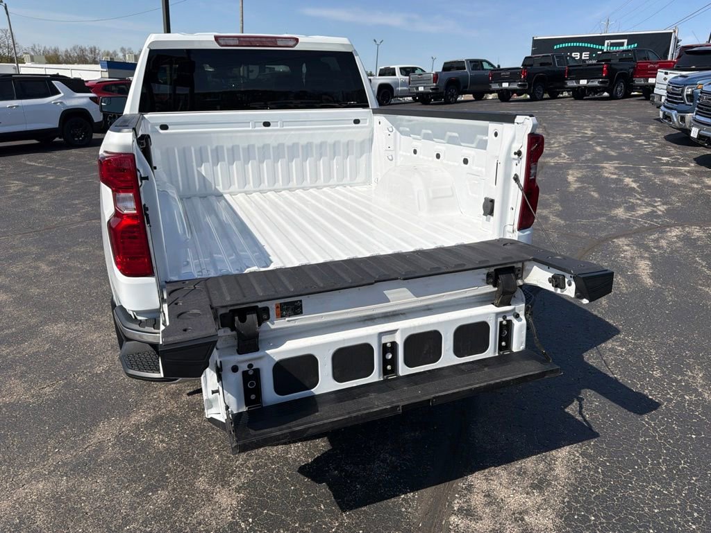 Certified 2023 Chevrolet Silverado 1500 LT w/ Z71 Off-Road Package AWD/4WD image 12