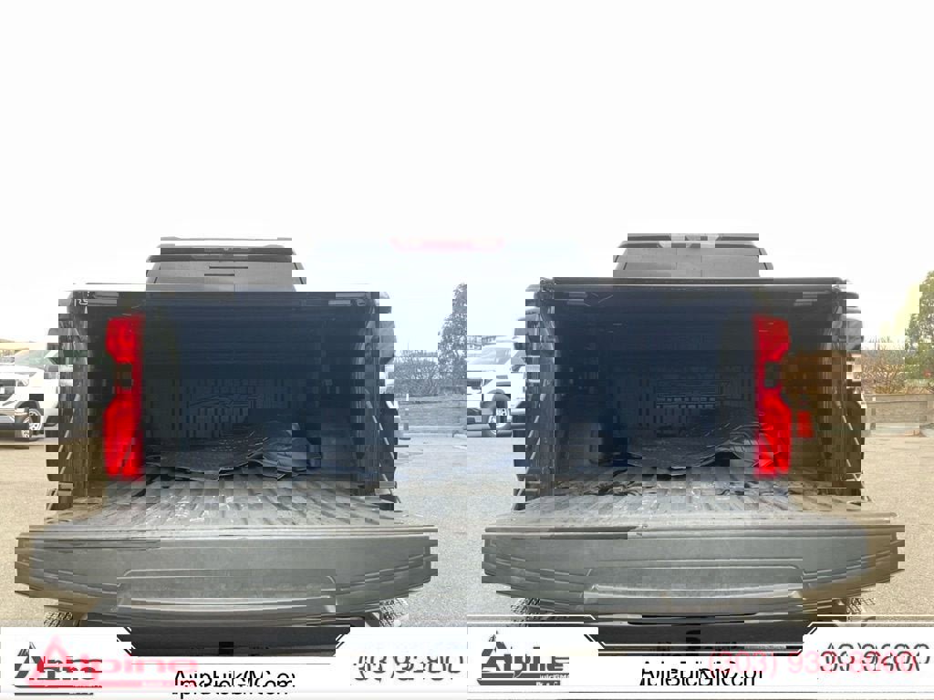 Used 2024 Chevrolet Silverado 1500 ZR2 w/ Technology Package image 20