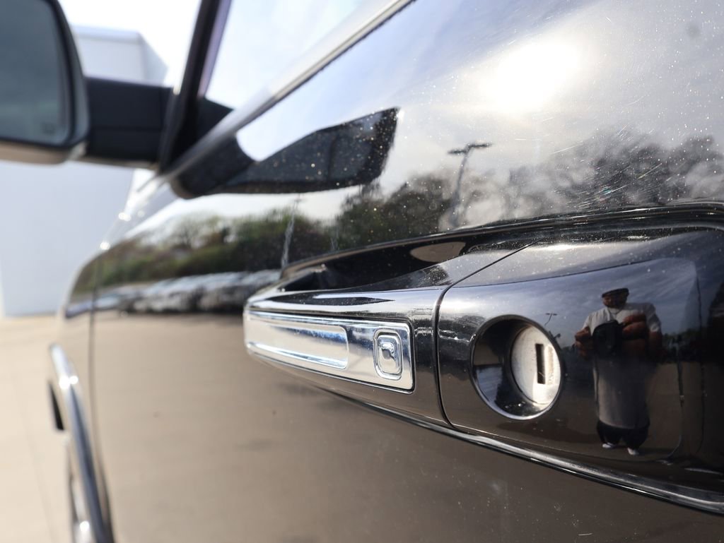 Used 2021 RAM 1500 Laramie AWD/4WD image 11