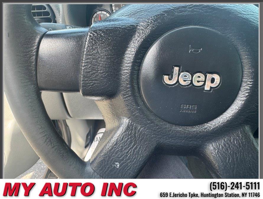 Used 2006 Jeep Liberty Sport w/ Off Road Group AWD/4WD image 19