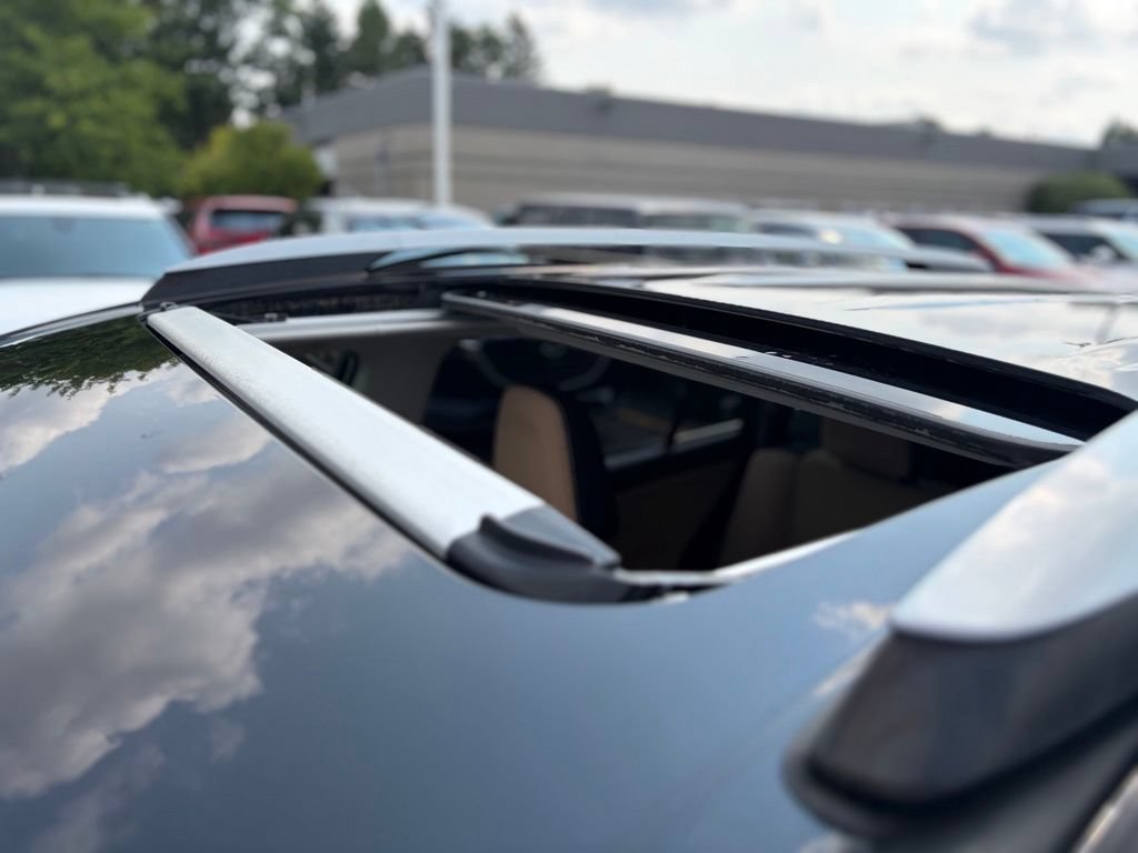 Used 2018 Toyota RAV4 XLE w/ Protection Package AWD/4WD image 9
