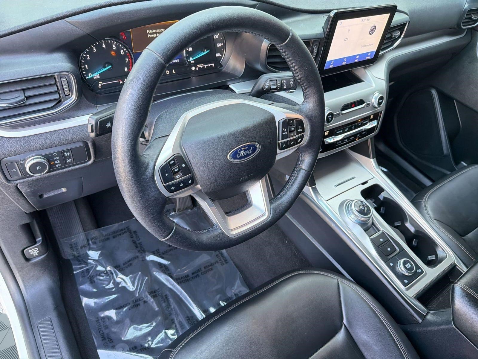 Used 2021 Ford Explorer XLT w/ Equipment Group 202A AWD/4WD image 4