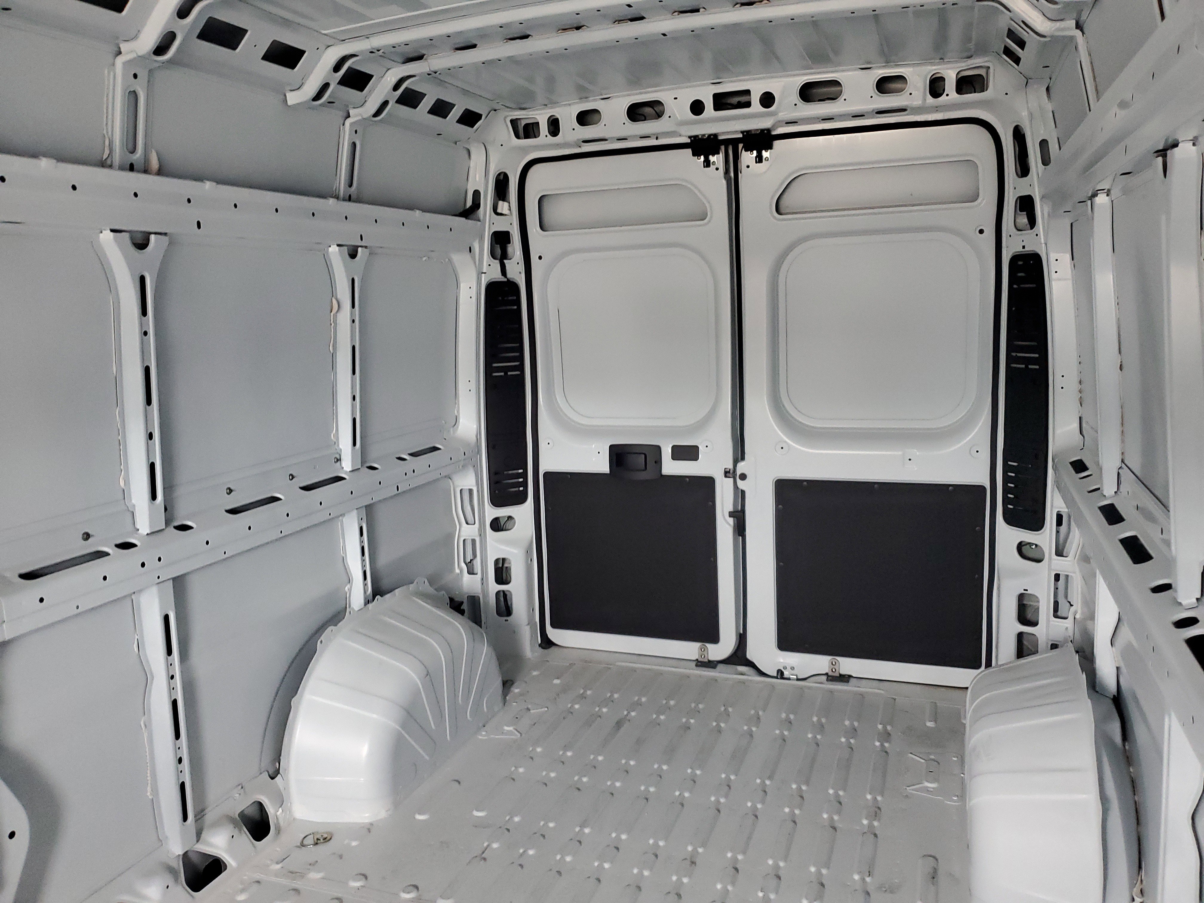 Used 2025 RAM ProMaster 2500 w/ Convenience Group image 21