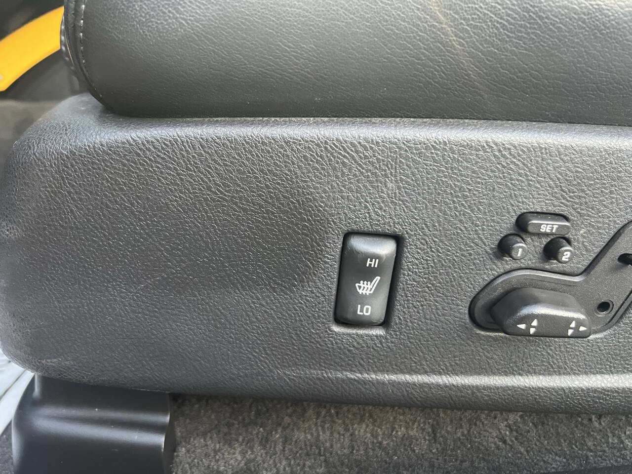 Used 2004 Chevrolet SSR w/ Preferred Equipment Group RWD image 37