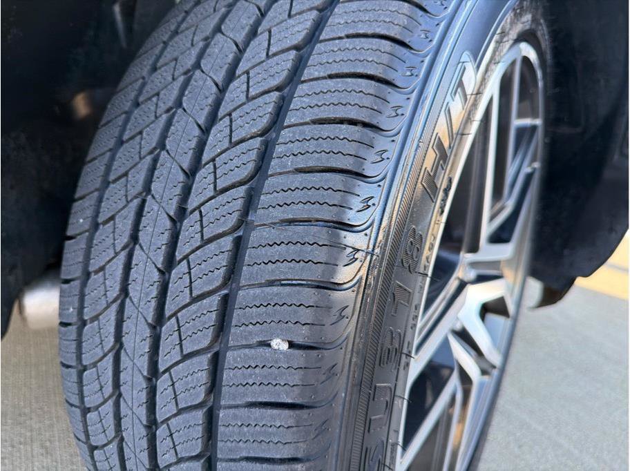 Used 2017 Ford Explorer Sport w/ Equipment Group 401A AWD/4WD image 33