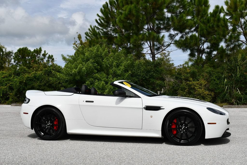 Used 2017 Aston Martin V12 Vantage S RWD image 8
