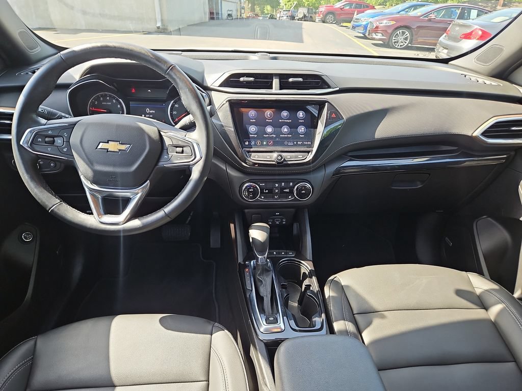 Used 2023 Chevrolet TrailBlazer ACTIV w/ Sun and Liftgate Package AWD/4WD image 13