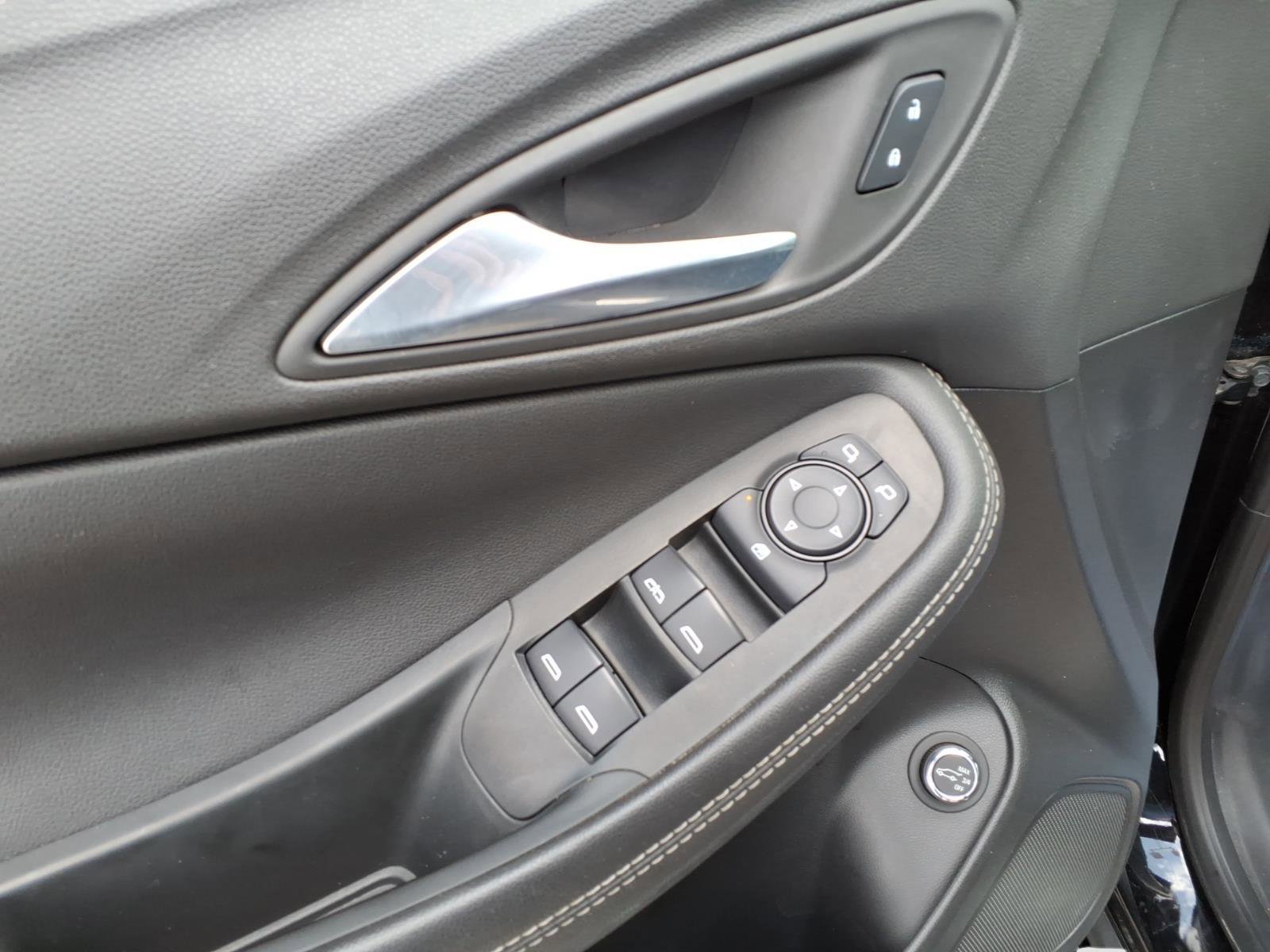 Used 2021 Buick Encore GX Select w/ Sport Touring Package AWD/4WD image 16