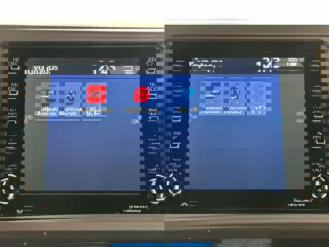 Used 2022 Toyota Tacoma TRD Off-Road w/ Technology Package image 12