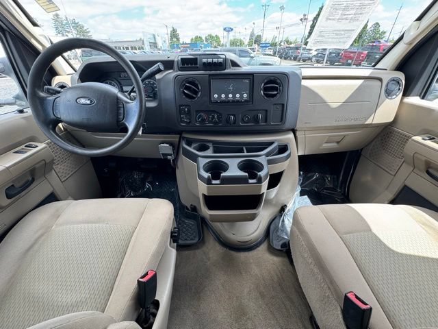 Used 2014 Ford E-350 and Econoline 350 XLT RWD image 19