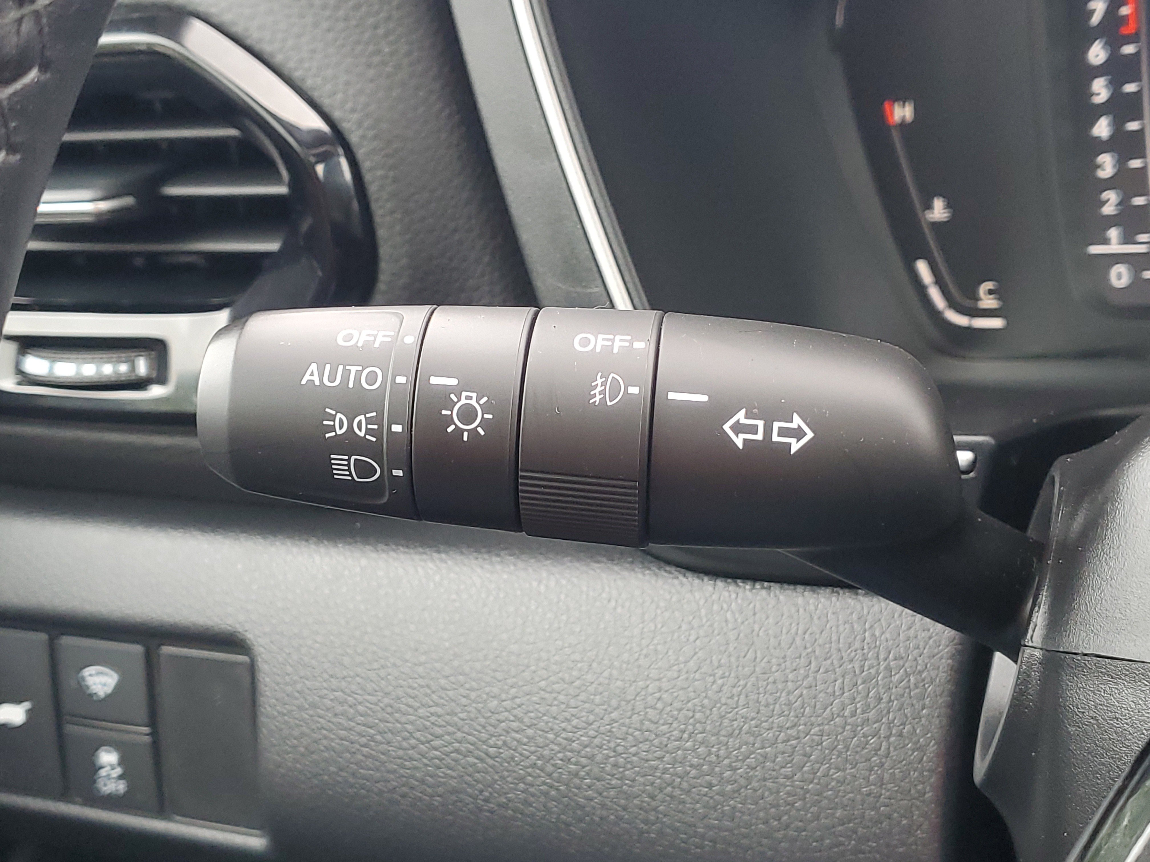 Certified 2025 Honda Pilot Elite image 23