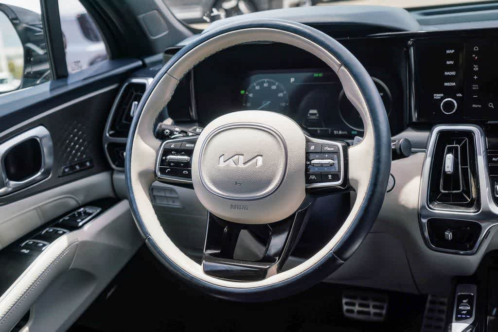Certified 2023 Kia Sorento SX Prestige AWD/4WD image 14