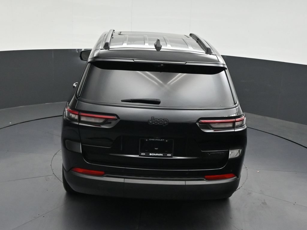 Used 2025 Jeep Grand Cherokee L Limited w/ Luxury Tech Group II RWD image 19