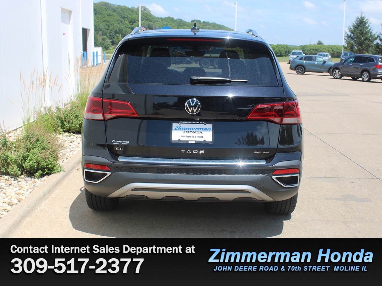 Used 2023 Volkswagen Taos SE w/ Panoramic Sunroof Package AWD/4WD image 5
