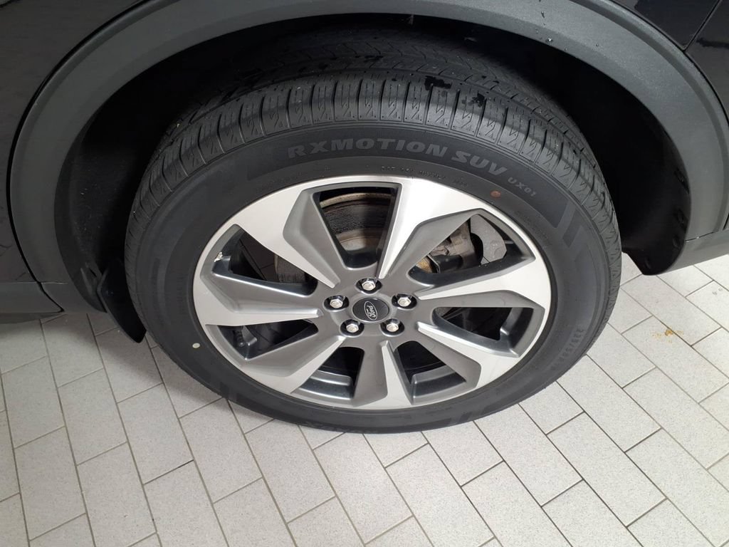 Used 2023 Ford Escape Platinum AWD/4WD image 8