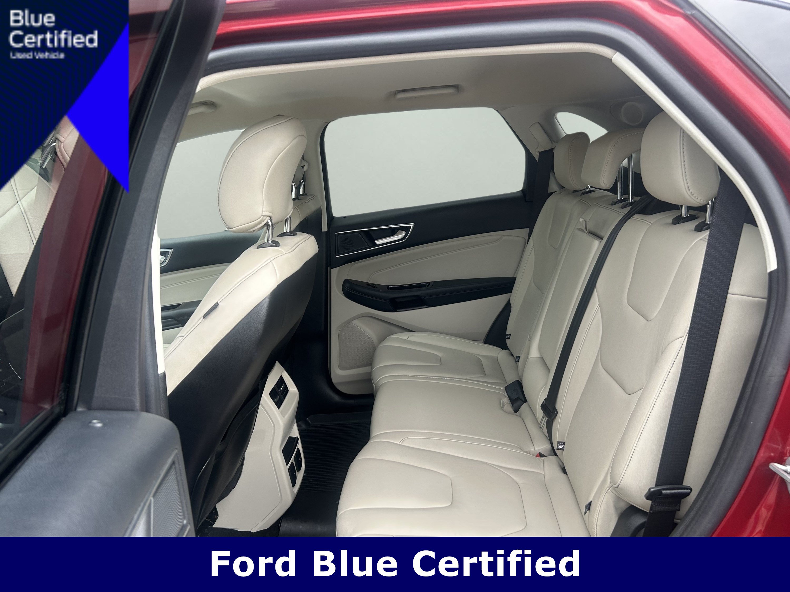 Used 2019 Ford Edge Titanium w/ Cold Weather Package AWD/4WD image 10