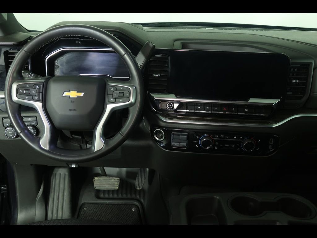 Used 2022 Chevrolet Silverado 1500 LT w/ All Star Edition Plus image 18