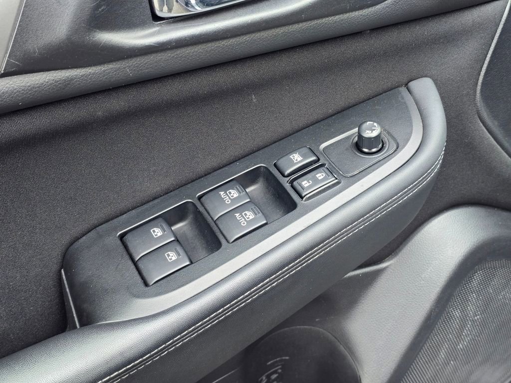 Used 2015 Subaru Legacy 2.5i Premium AWD/4WD image 20