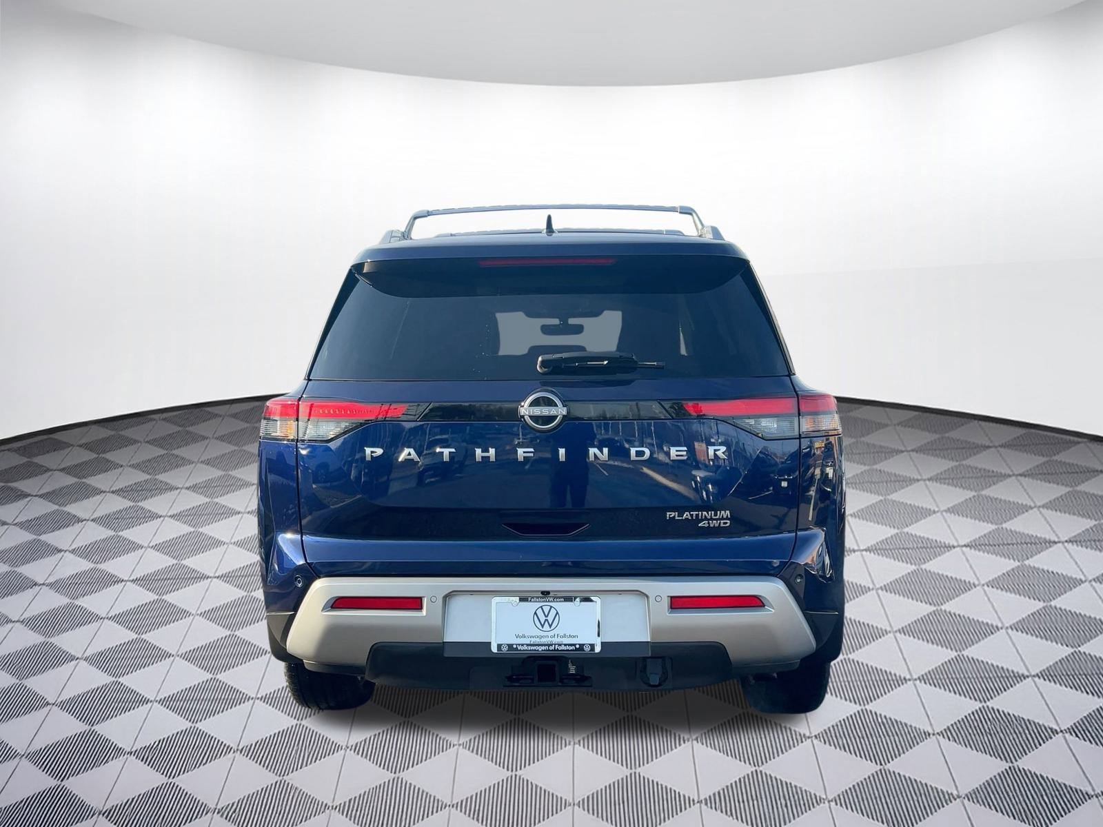 Used 2024 Nissan Pathfinder Platinum w/ Cargo Package image 10