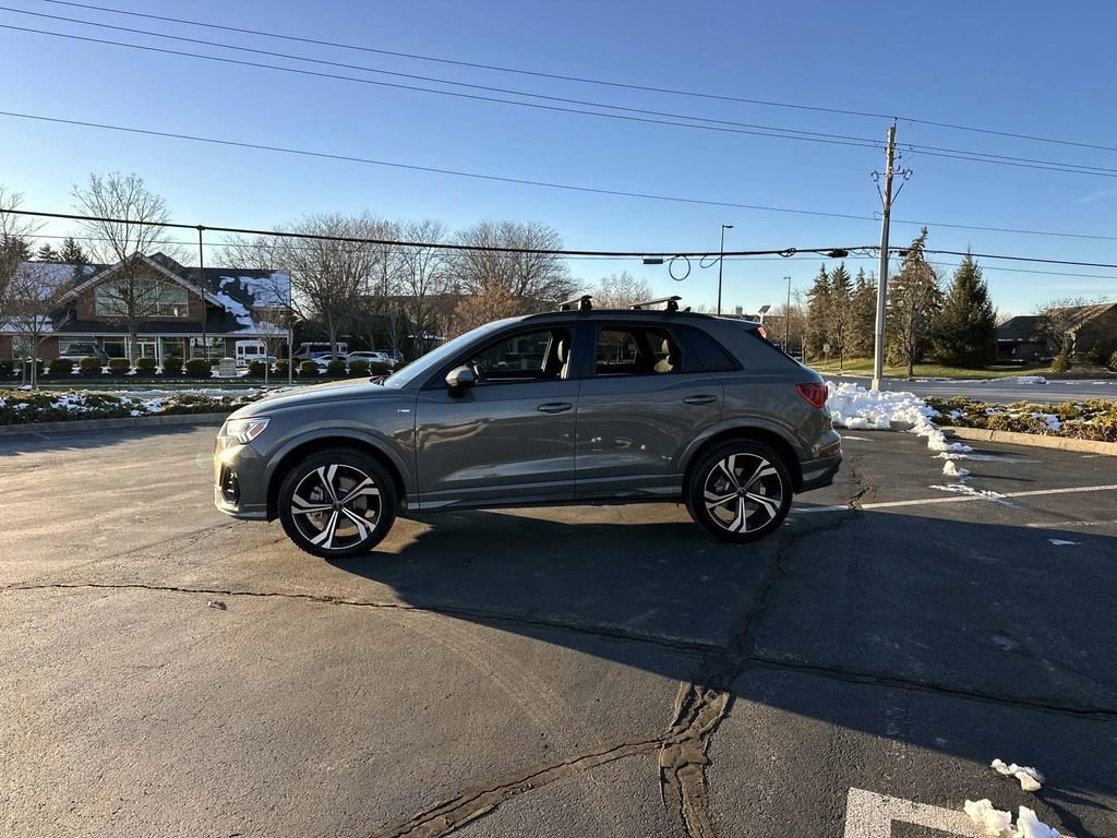 Used 2024 Audi Q3 2.0T Premium Plus w/ Premium Plus Package image 4