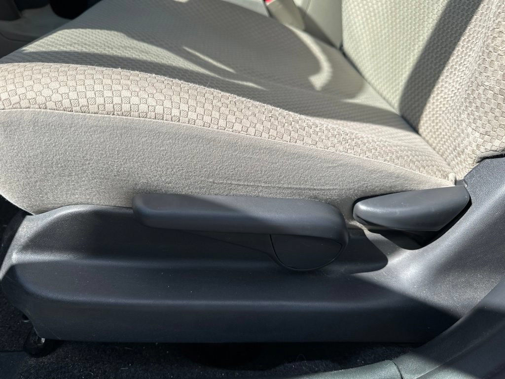 Used 2007 Toyota Yaris Sedan w/ Convenience Pkg FWD image 16