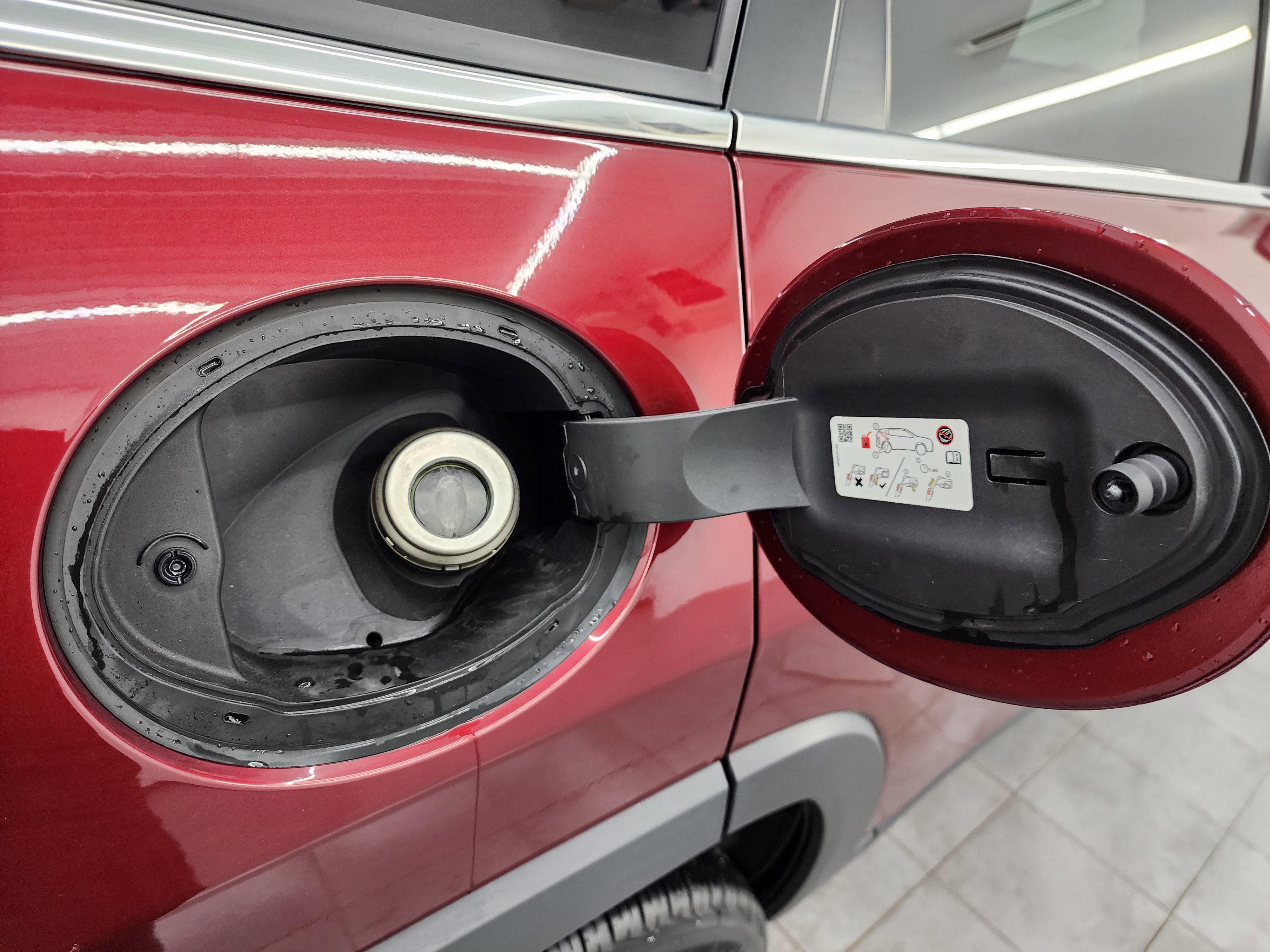 Used 2020 Jeep Cherokee Limited image 25