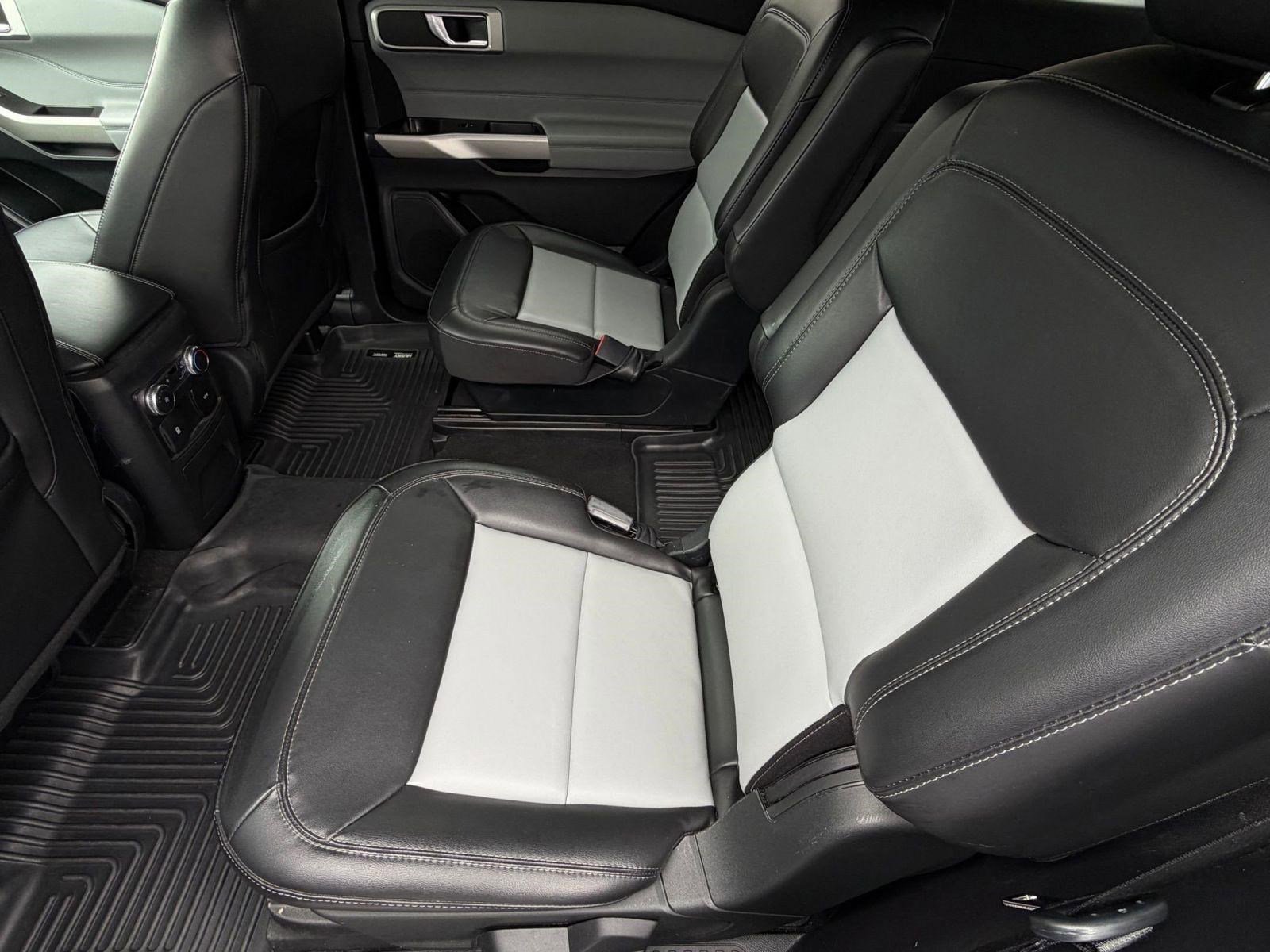 Used 2022 Ford Explorer XLT w/ Equipment Group 202A image 24