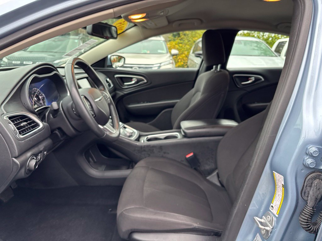 Used 2015 Chrysler 200 Limited w/ Convenience Group FWD image 18