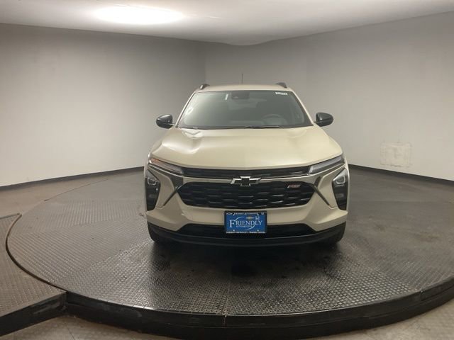 New 2026 Chevrolet Trax RS w/ Driver Confidence Package FWD image 2
