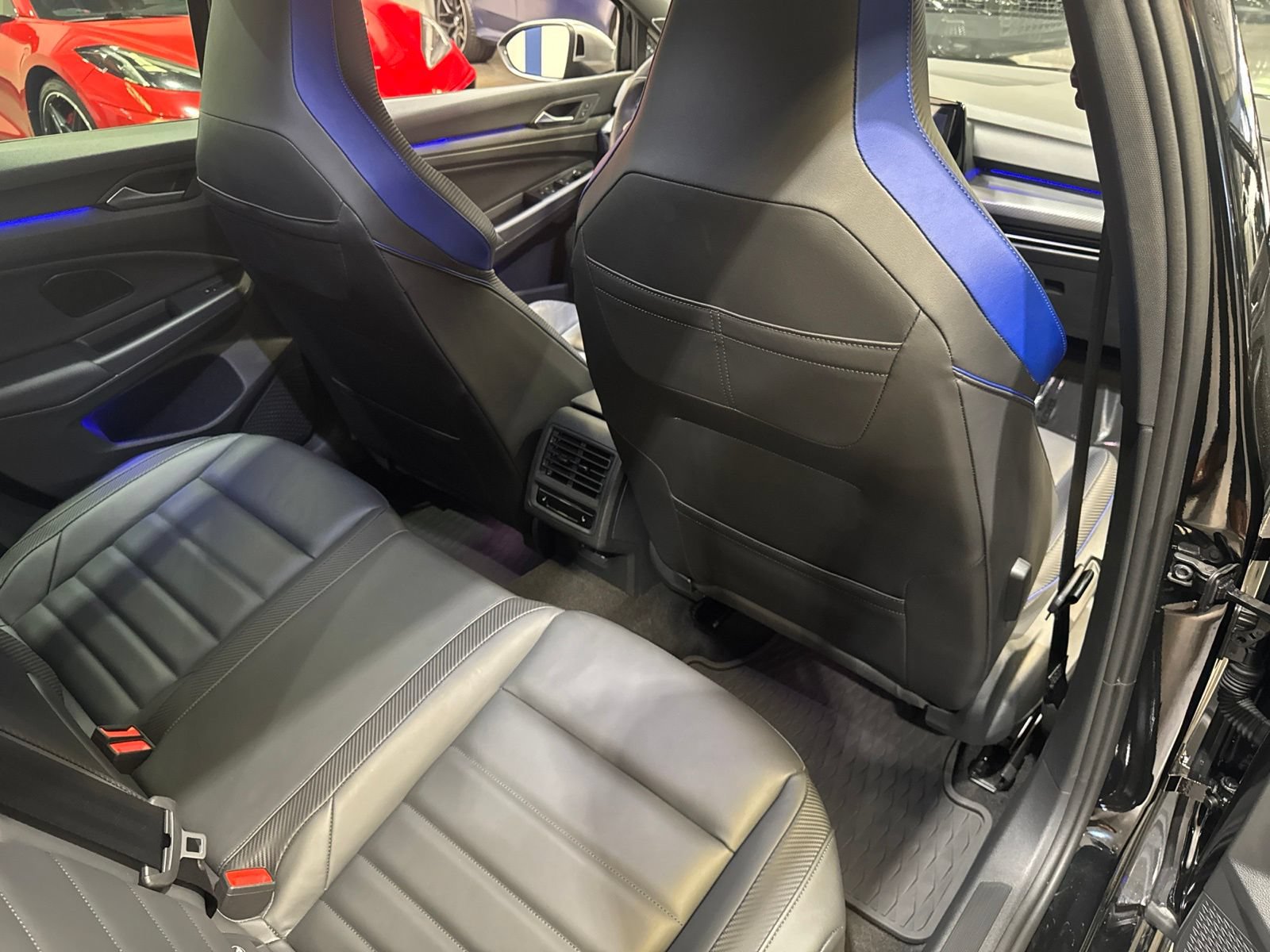 Used 2024 Volkswagen Golf R AWD/4WD image 43