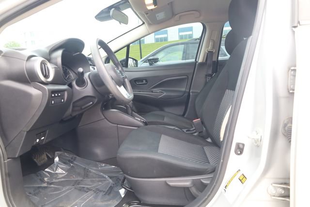 Used 2021 Nissan Versa S FWD image 12