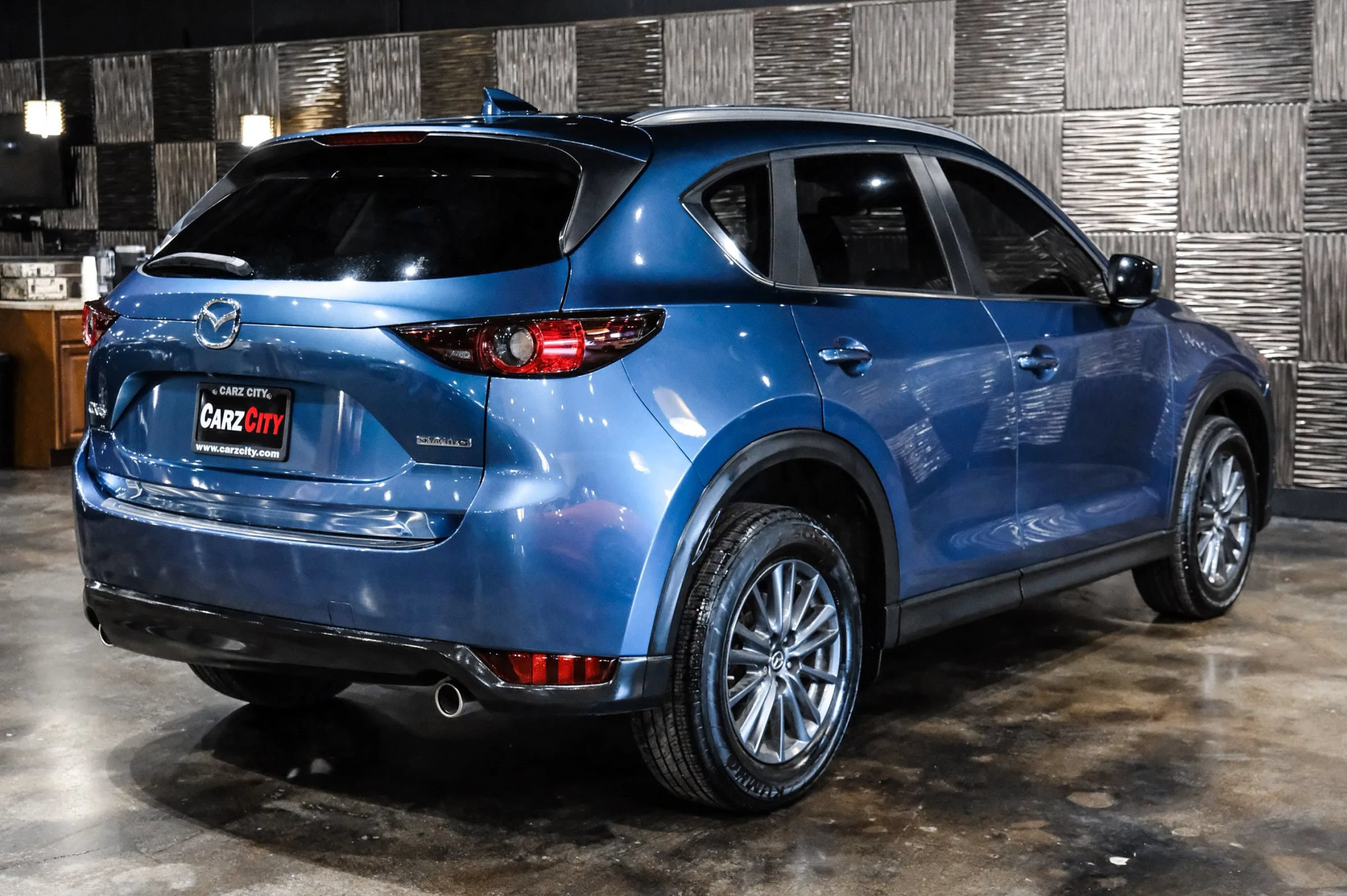 Used 2020 MAZDA CX-5 Touring FWD image 9