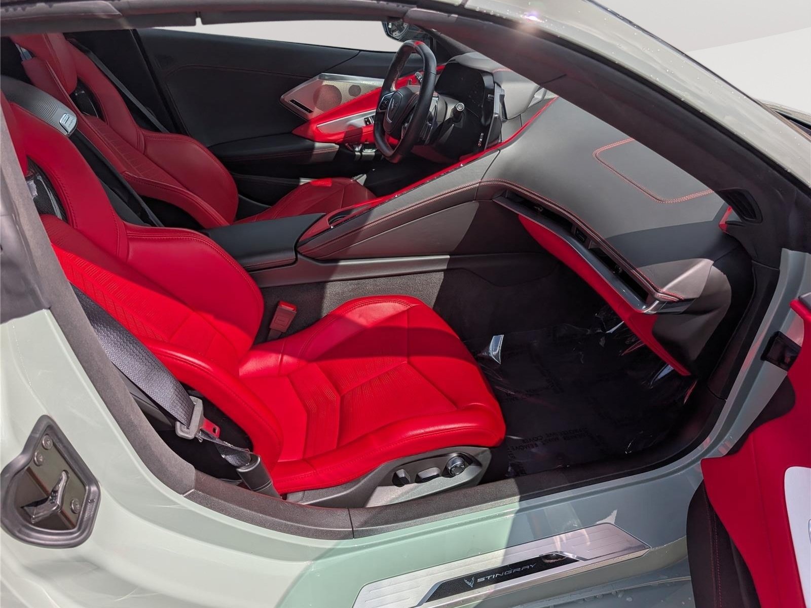 Used 2024 Chevrolet Corvette Stingray Premium Conv w/ Z51 Performance Package RWD image 10