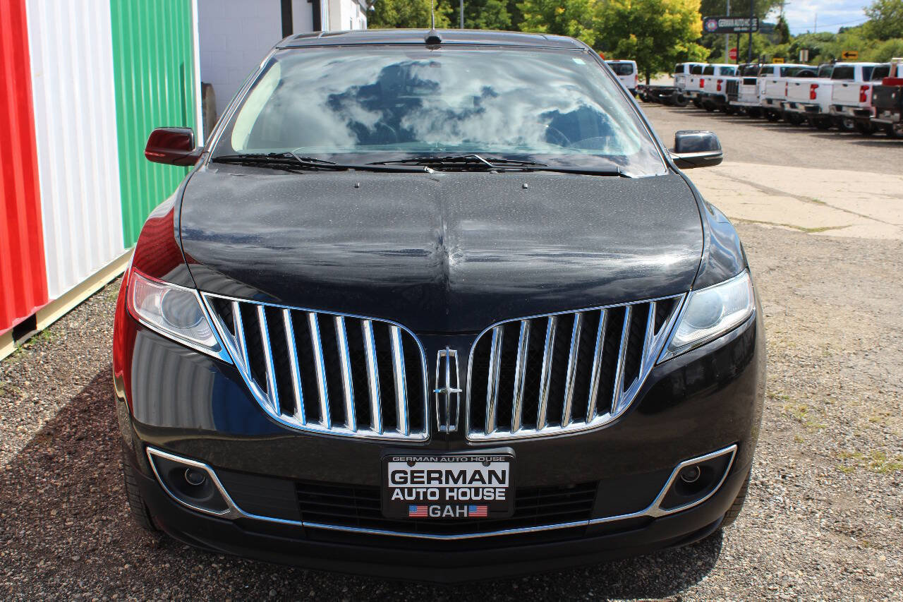 Used 2014 Lincoln MKX AWD w/ Equipment Group 102A image 3
